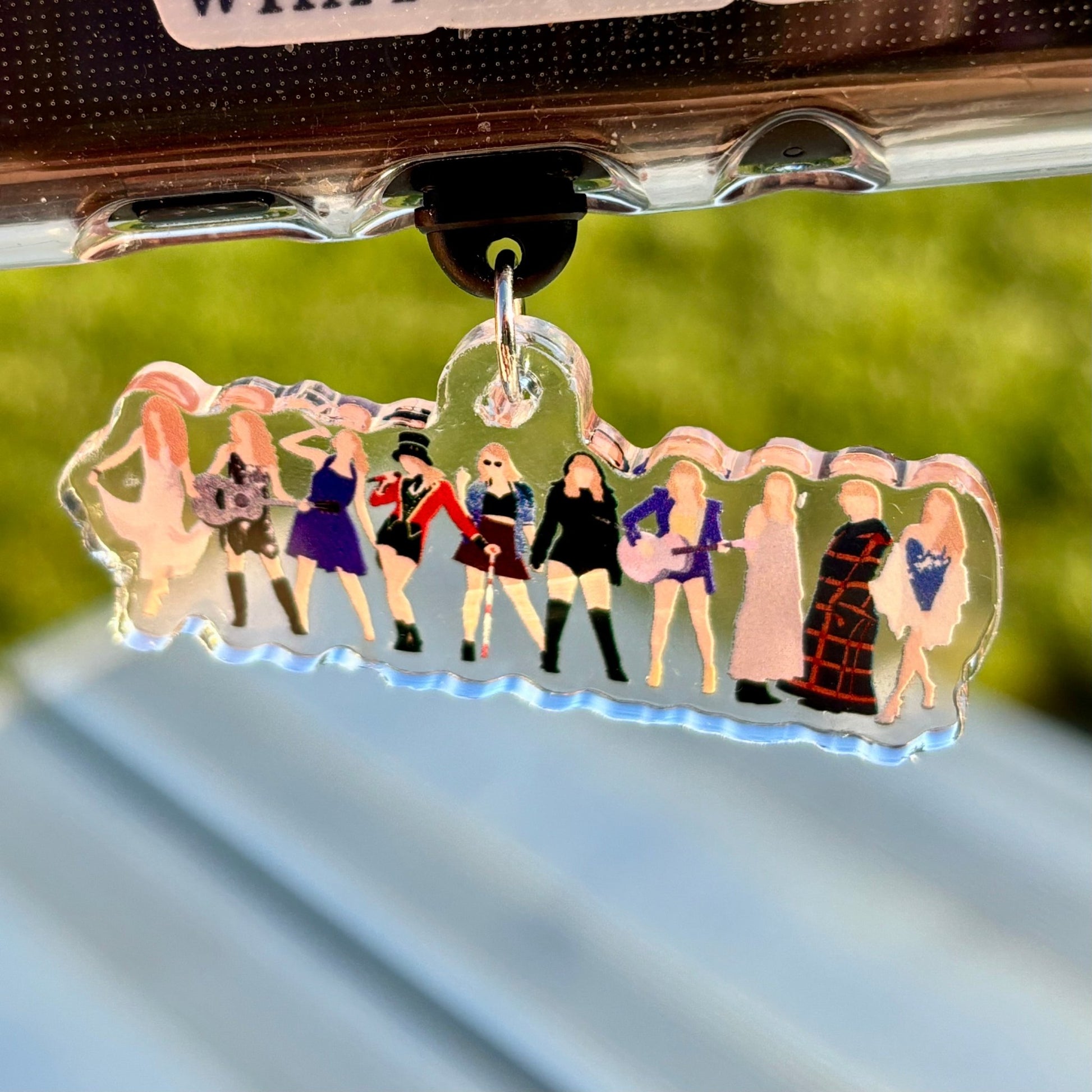 Pop Queen Kindle Charm Hook USB - C - Awfullynerdy.co