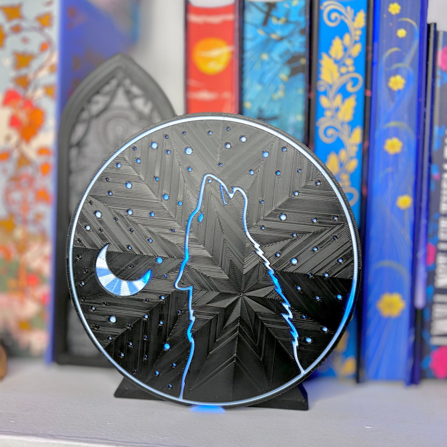 Wolf Moon and Stars Light Up Book Nook - Awfullynerdy.co