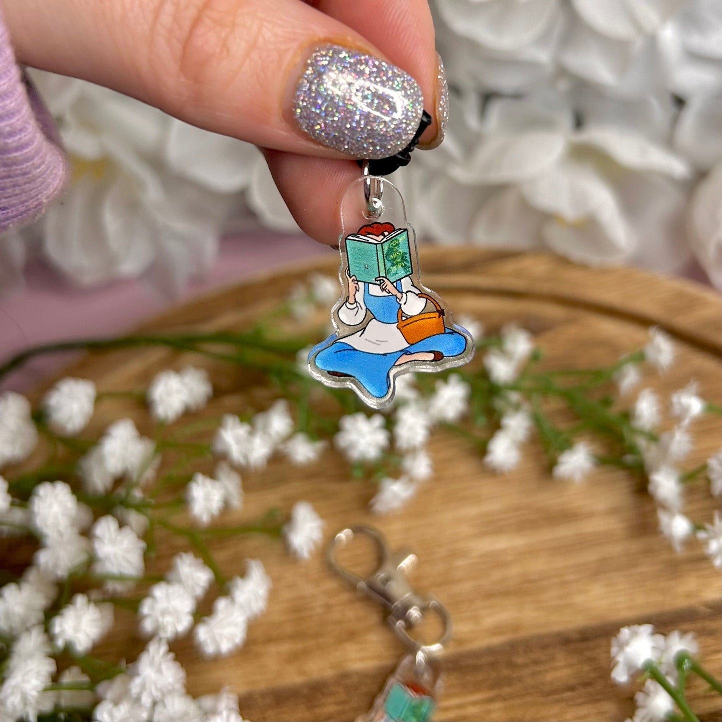 Princess Reading A Court of Mist and Fury Dust Plug USB-C - Awfullynerdy.co