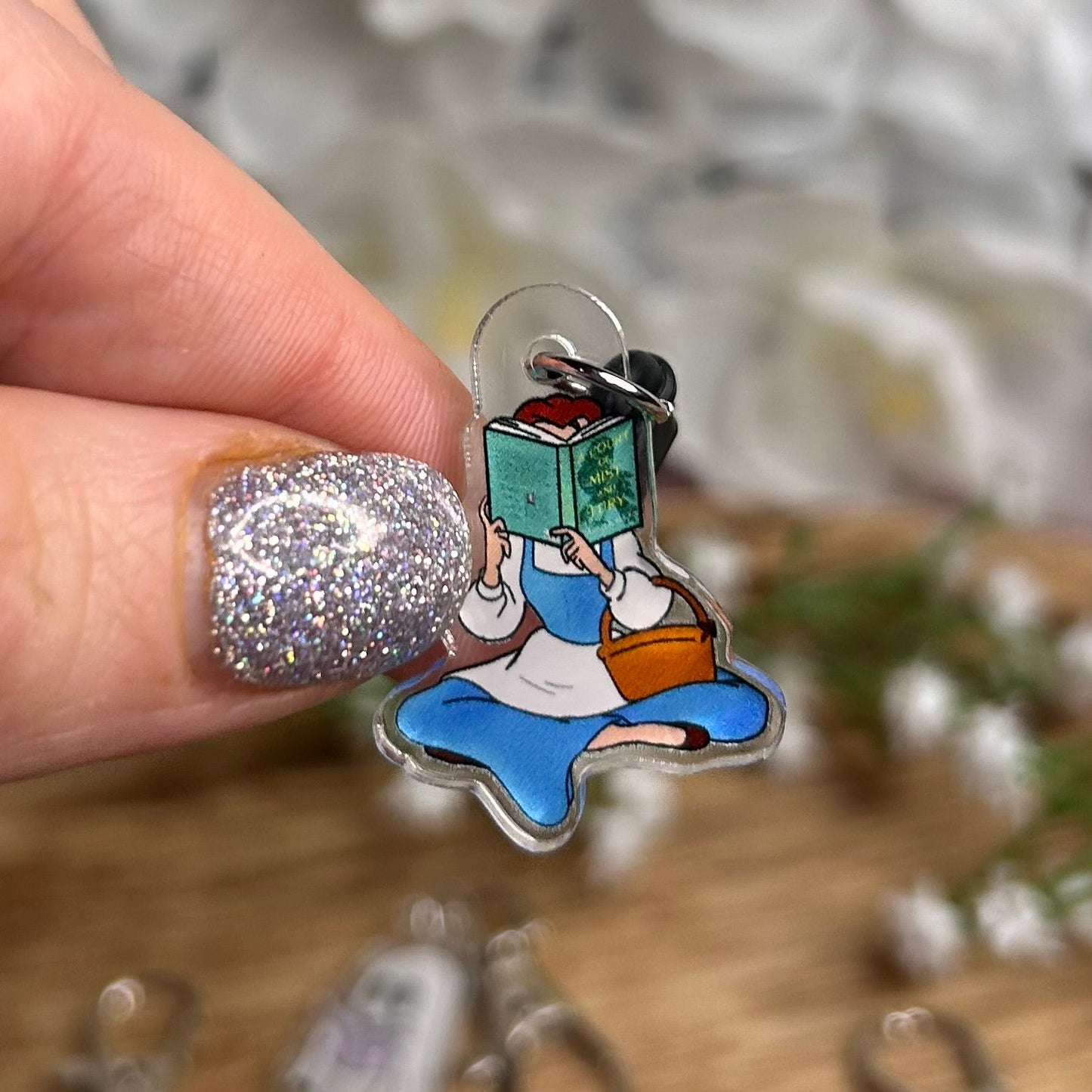 Princess Reading A Court of Mist and Fury Dust Plug USB-C - Awfullynerdy.co