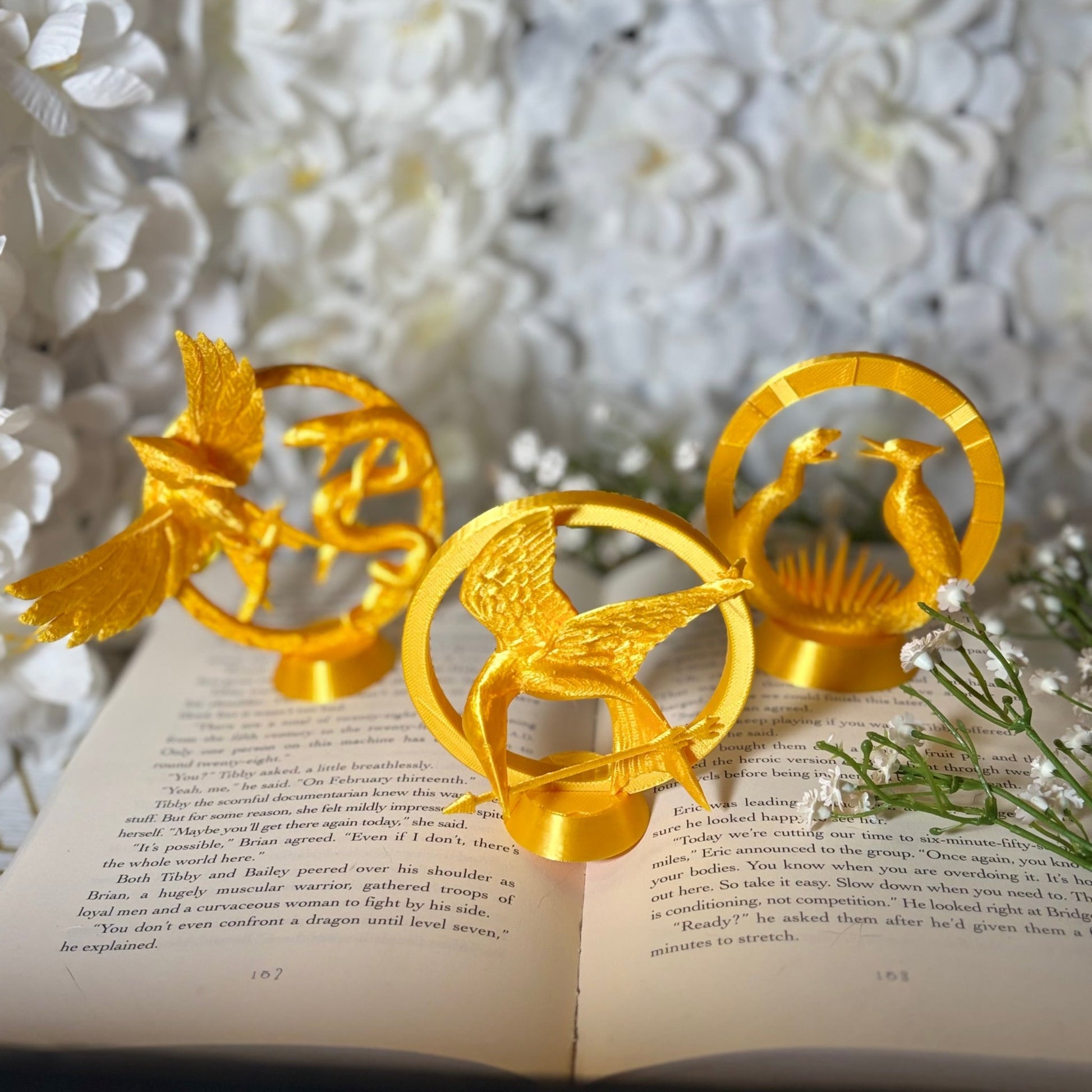 3d Printed Hunger Games Inspired Bookshelf Decor - Awfullynerdy.co