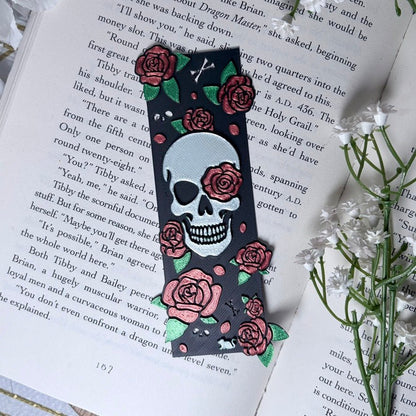 3d Printed Little Mouse Skull and Rose Bookmark - Awfullynerdy.co