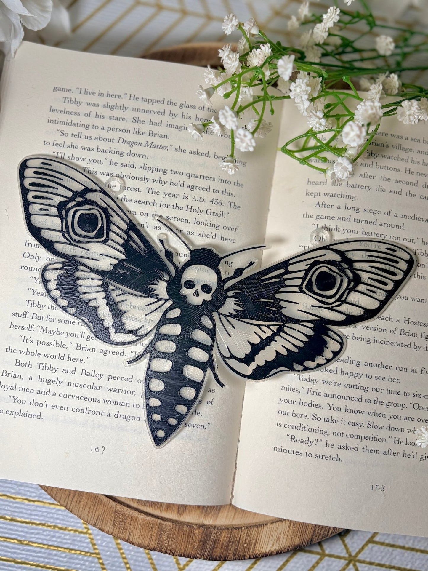 3D Printed Moth Suncatcher - 3 Versions - Awfullynerdy.co