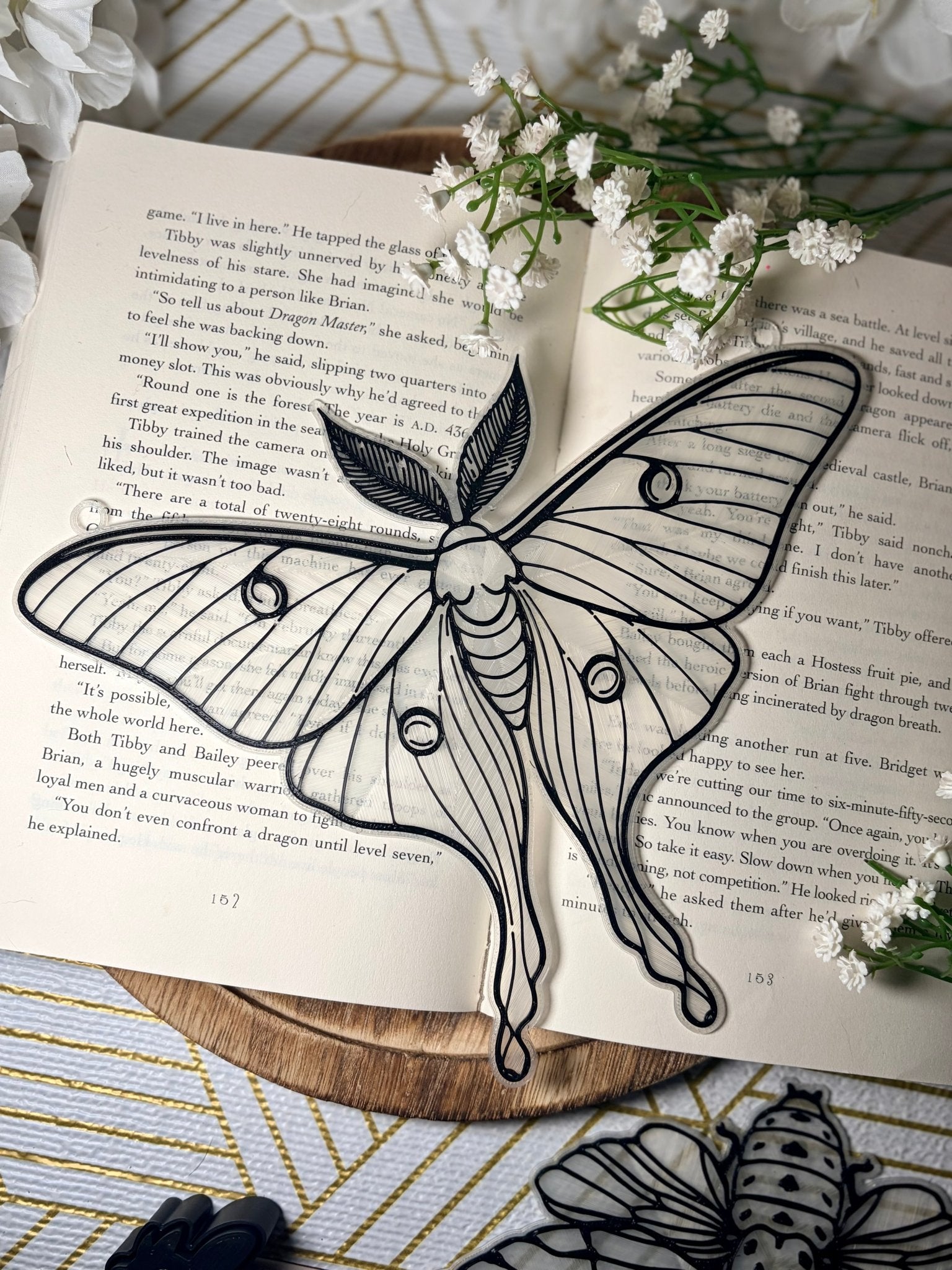 3D Printed Moth Suncatcher - 3 Versions - Awfullynerdy.co