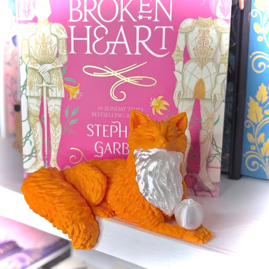 3d Printed Perchling OUABH Inspired Fox with Apple Bookshelf Decor - Awfullynerdy.co