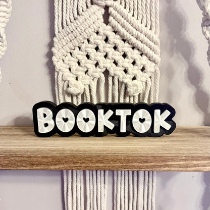 3d Printed Shelf Sign - "BOOKTOK" - Awfullynerdy.co