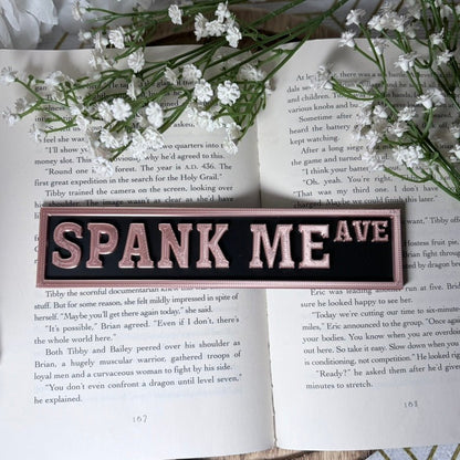 3d Printed Shelf Sign - Spank Me Ave - Awfullynerdy.co