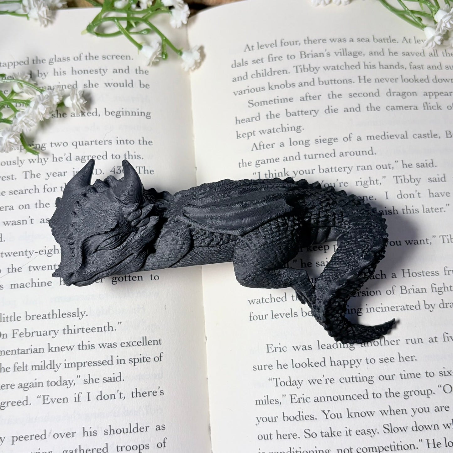 3d Printed Sleeping Dragon Bookshelf Decoration - Awfullynerdy.co
