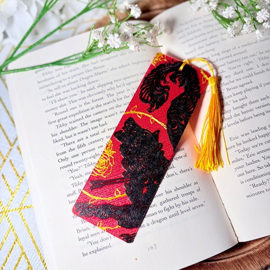 3d Printed Wounded Wolf Bookmark - Awfullynerdy.co