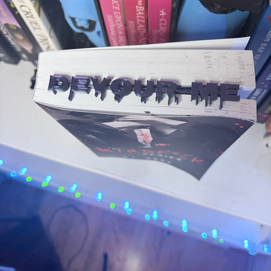 3D Printed Devor Me Words Bookmark | Cute Book Accessory