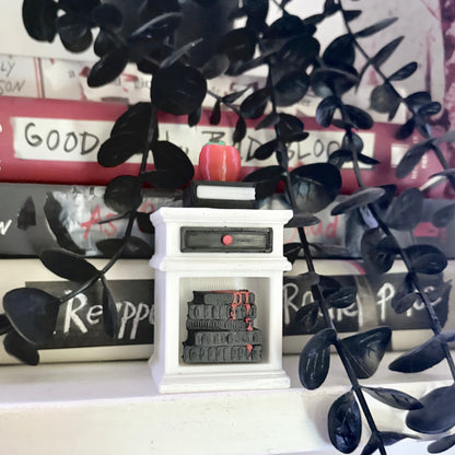3d Printed Bookshelf Fidget Clicker