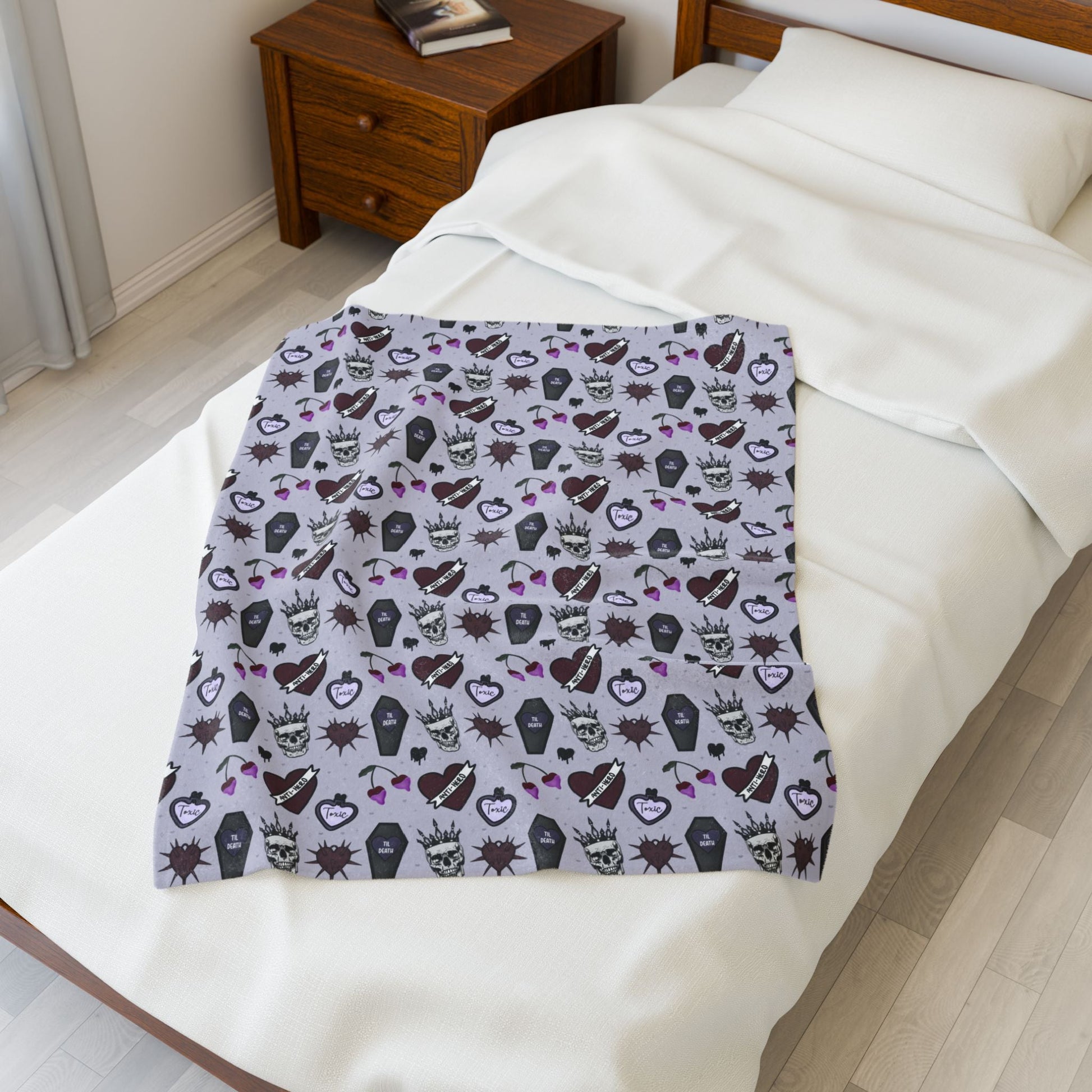Dark Romance Gothic Plush Blanket, Cozy Throw, Halloween Decor, Spooky Home Accents, Gothic Aesthetic, Gifts for Her, Warm Living Room Accessory - Awfullynerdy.co