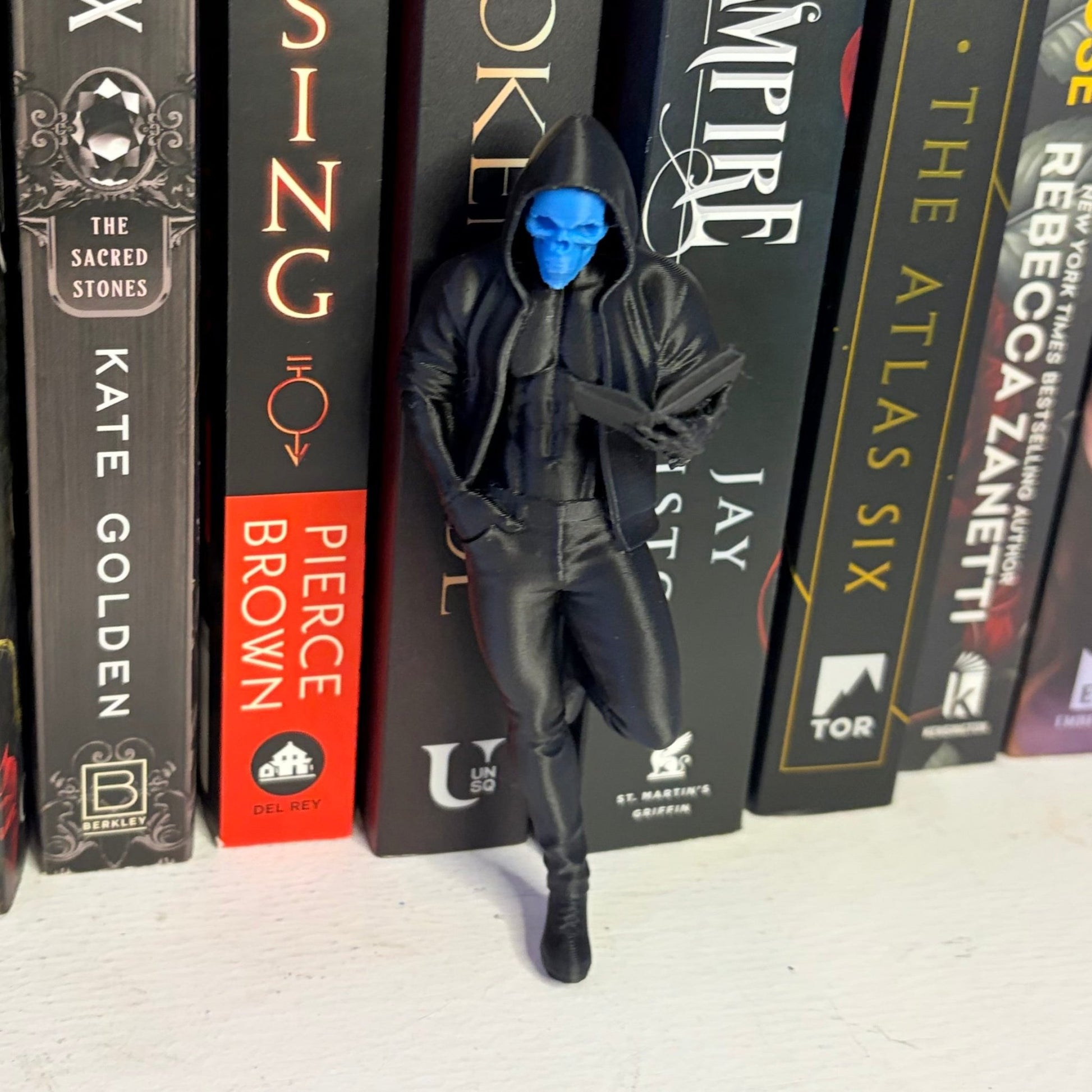 Dark Romance Reader Bookshelf Decor - Awfullynerdy.co