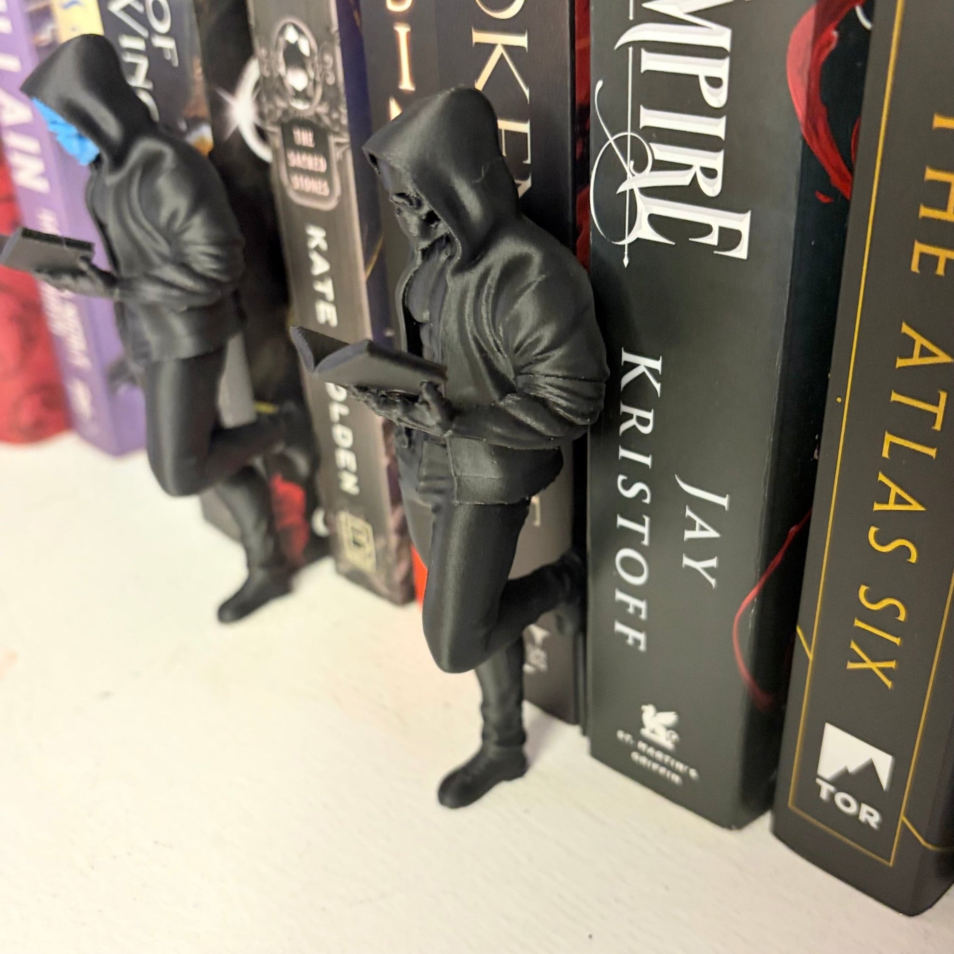 Dark Romance Reader Bookshelf Decor - Awfullynerdy.co