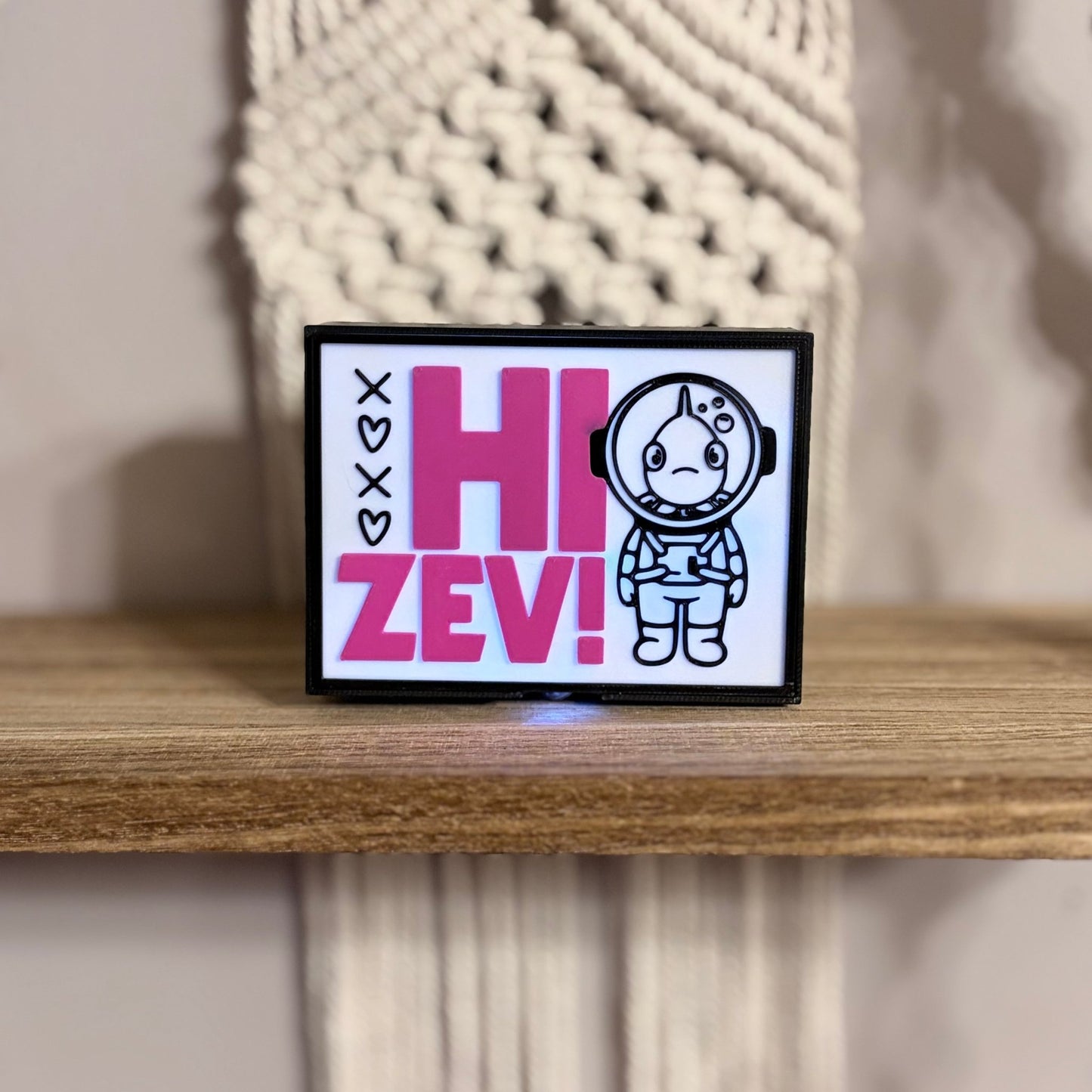 DCC Inspired "Hi Zev!" Light Up Book Nook - Awfullynerdy.co