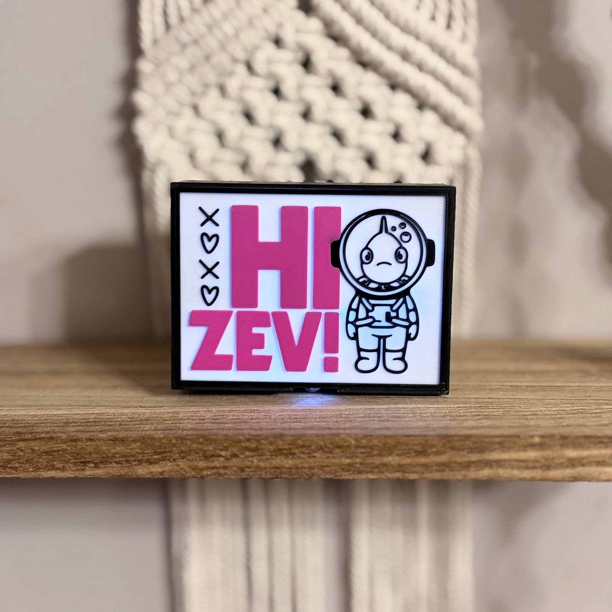DCC Inspired "Hi Zev!" Light Up Book Nook - Awfullynerdy.co