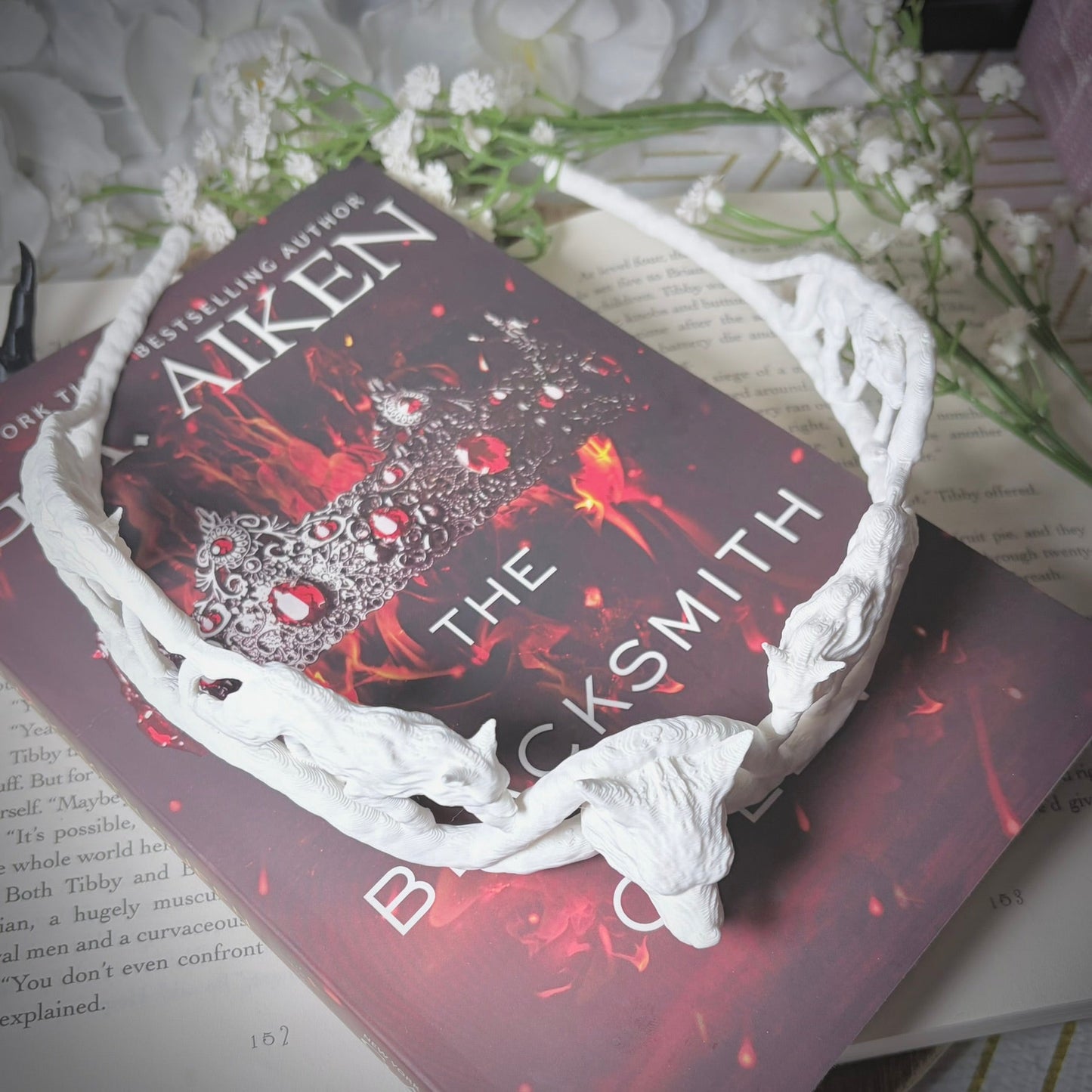 Fantasy Wolf crown, 3D printed tiara, lightweight cosplay accessory for adults - Awfullynerdy.co