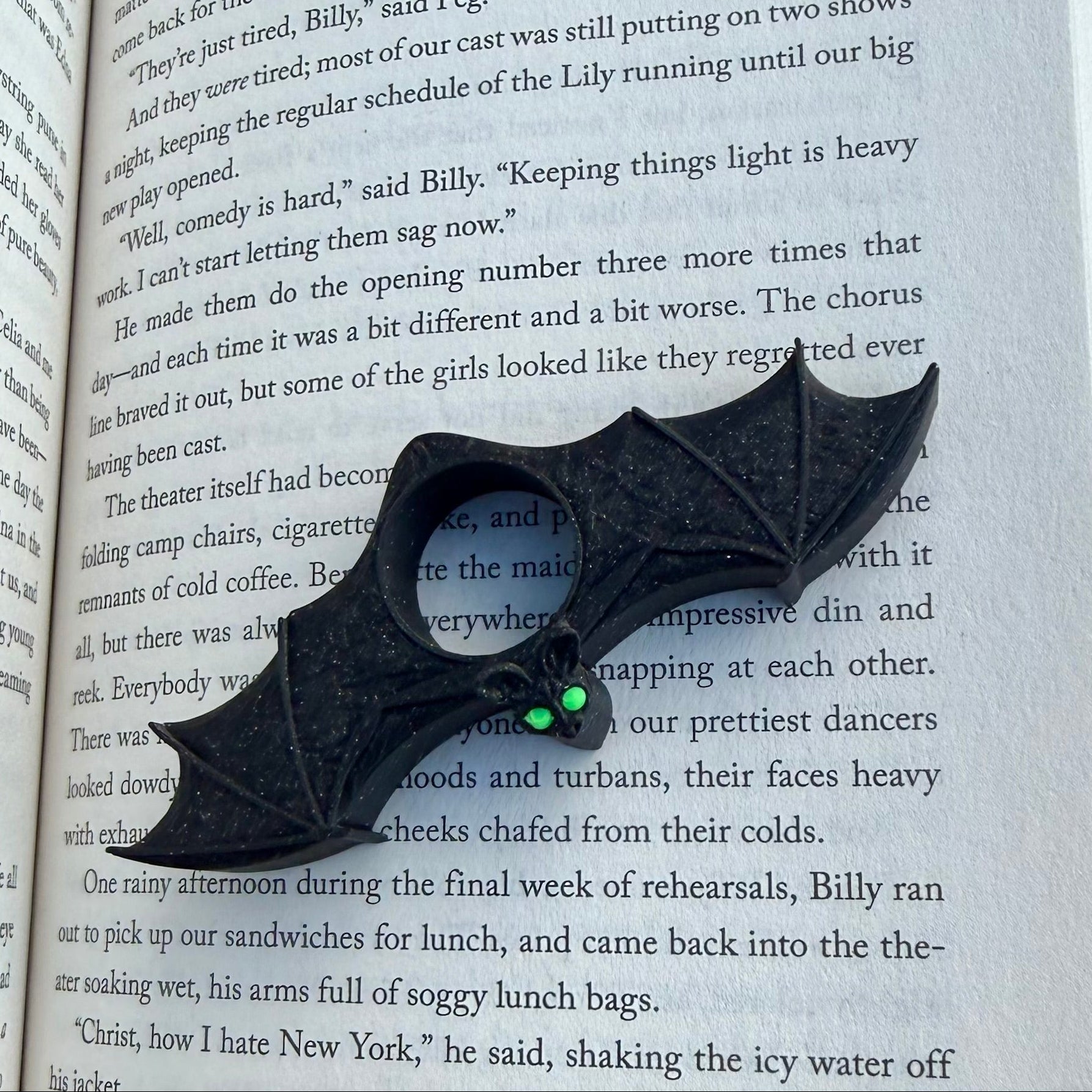 Green Eyed Bat 3d Printed Thumb Book Holder - Awfullynerdy.co