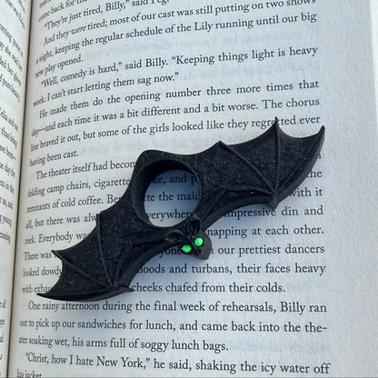 Green Eyed Bat 3d Printed Thumb Book Holder - Awfullynerdy.co