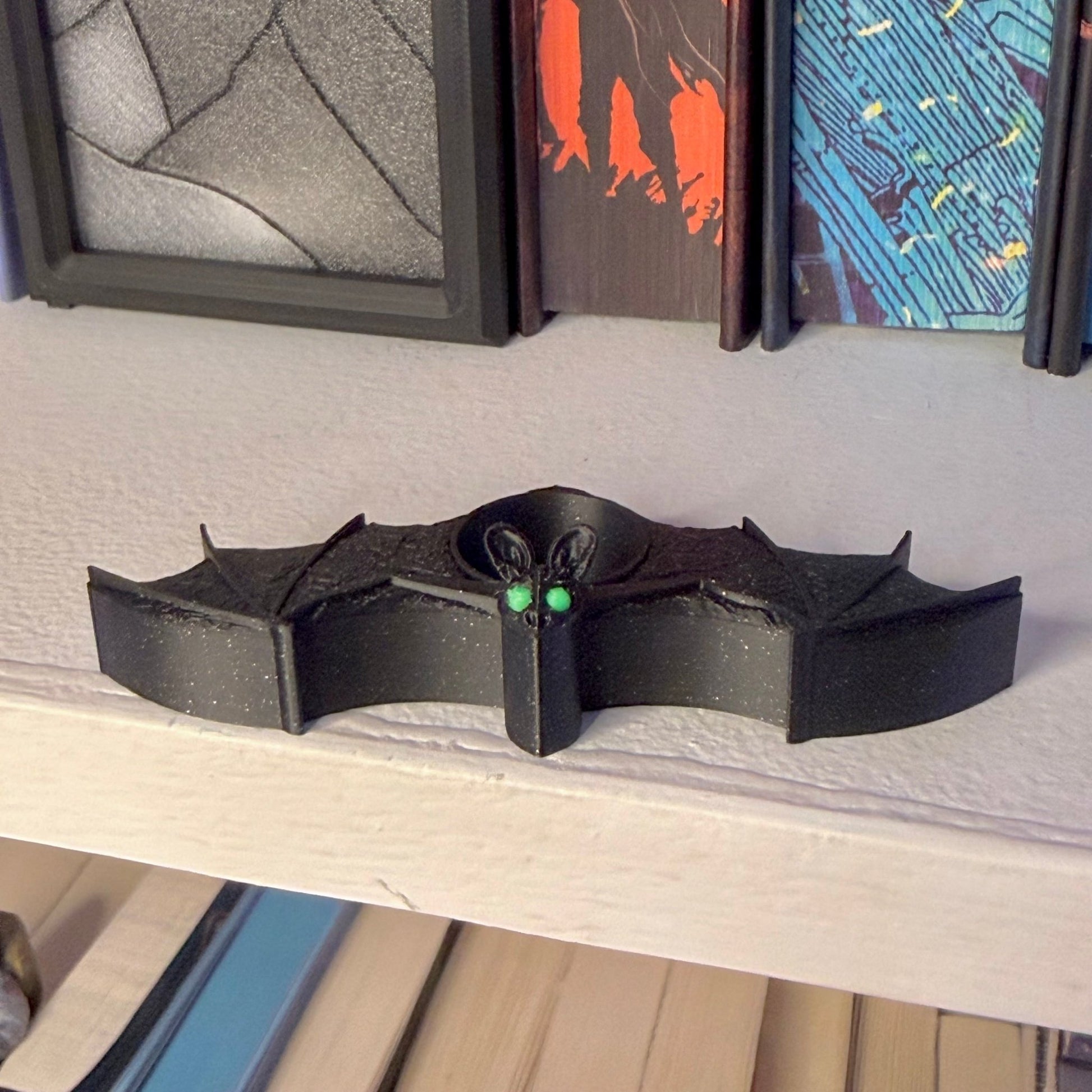 Green Eyed Bat 3d Printed Thumb Book Holder - Awfullynerdy.co