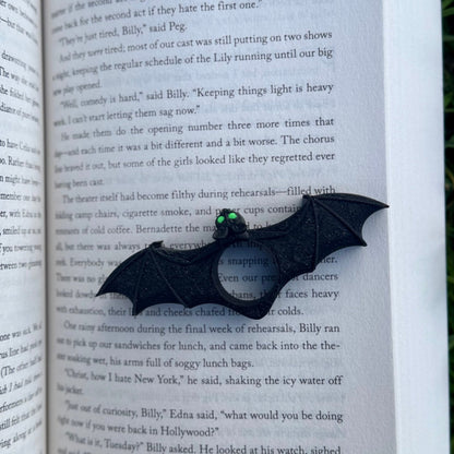 Green Eyed Bat 3d Printed Thumb Book Holder - Awfullynerdy.co