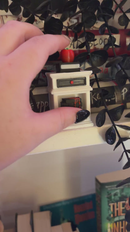 3d Printed Bookshelf Fidget Clicker