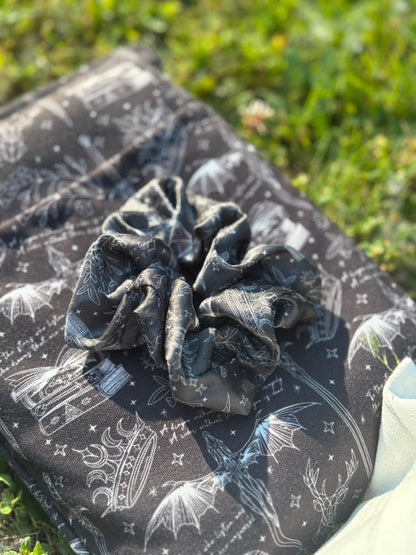 Roamntasy Inspired Bookish Scrunchie - Awfullynerdy.co