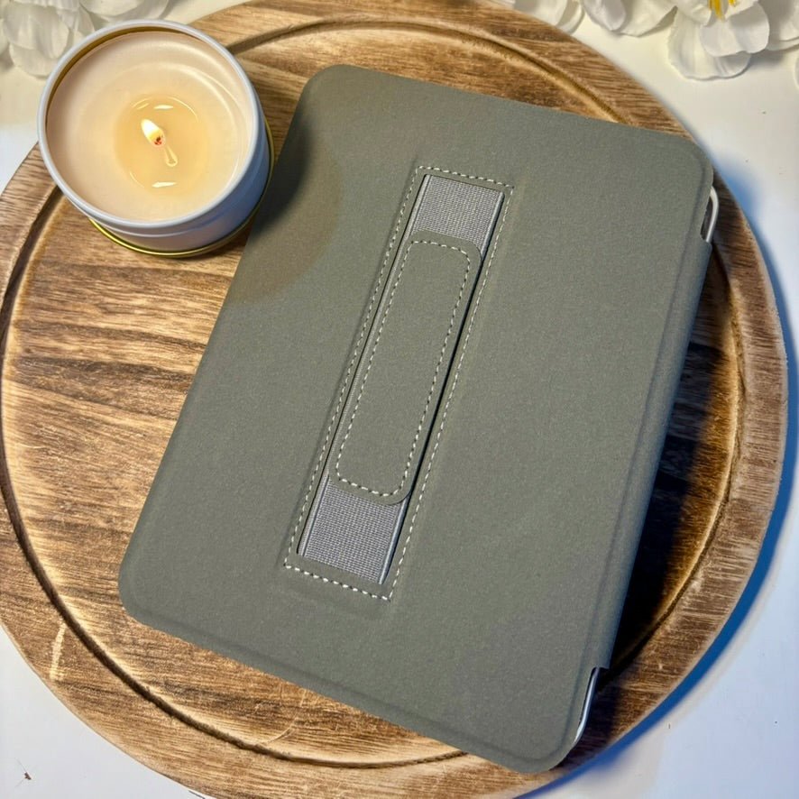 Romantasy Inspired Slim & Smart Kindle Case – Clear Back with Auto Sleep/Wake - Awfullynerdy.co