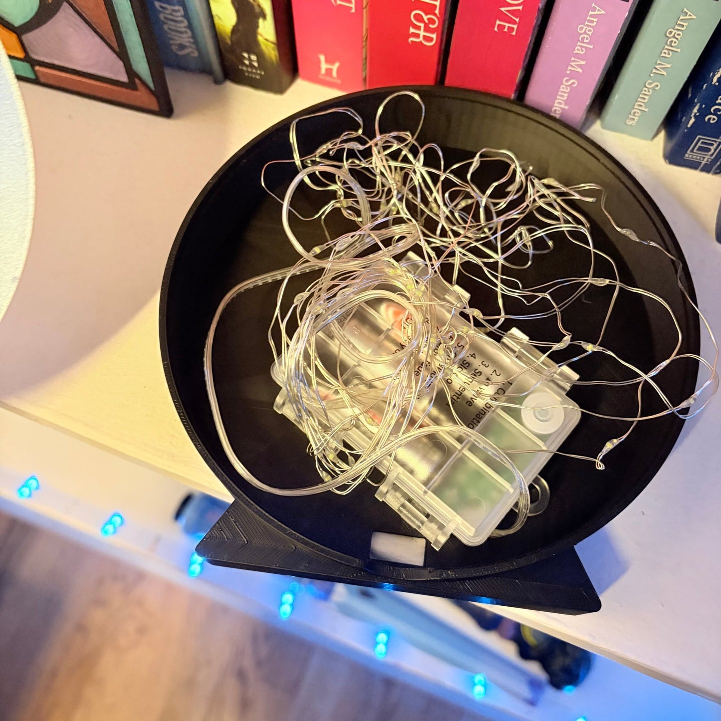 Wolf Moon and Stars Light Up Book Nook - Awfullynerdy.co